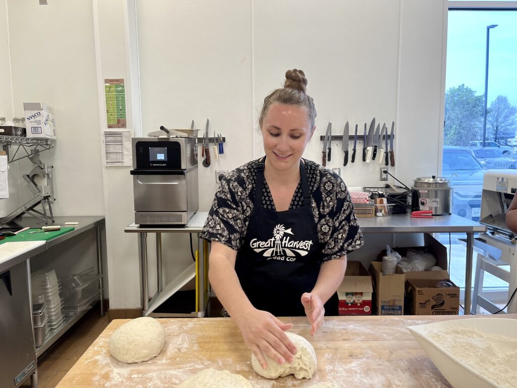 New owners, free bread at Great Harvest Bread Company New owners, free bread at Great Harvest Bread Company