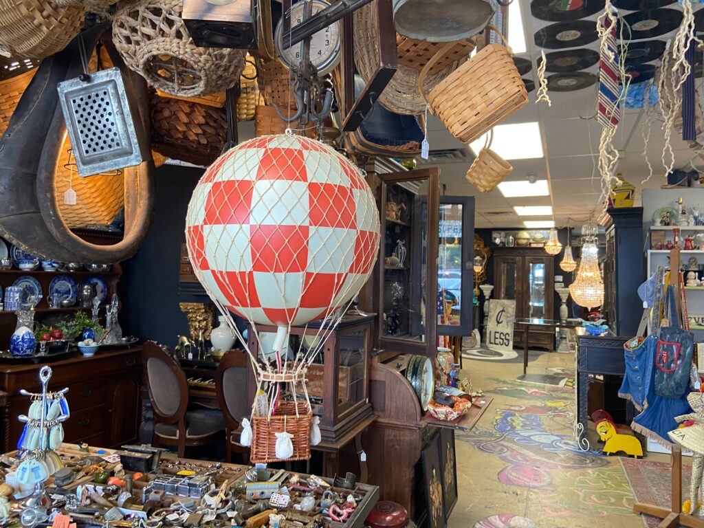 About Flucy Lucy Antiques—5 reasons to visit About Flucy Lucy Antiques—5 reasons to visit