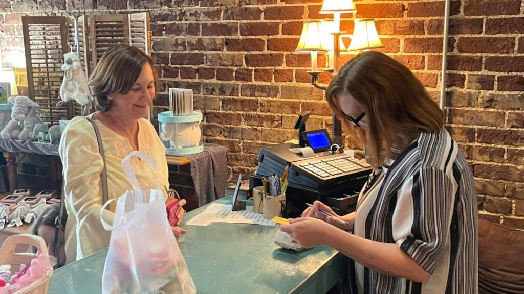 Athens business owner among Alabama Retailers of the Year
