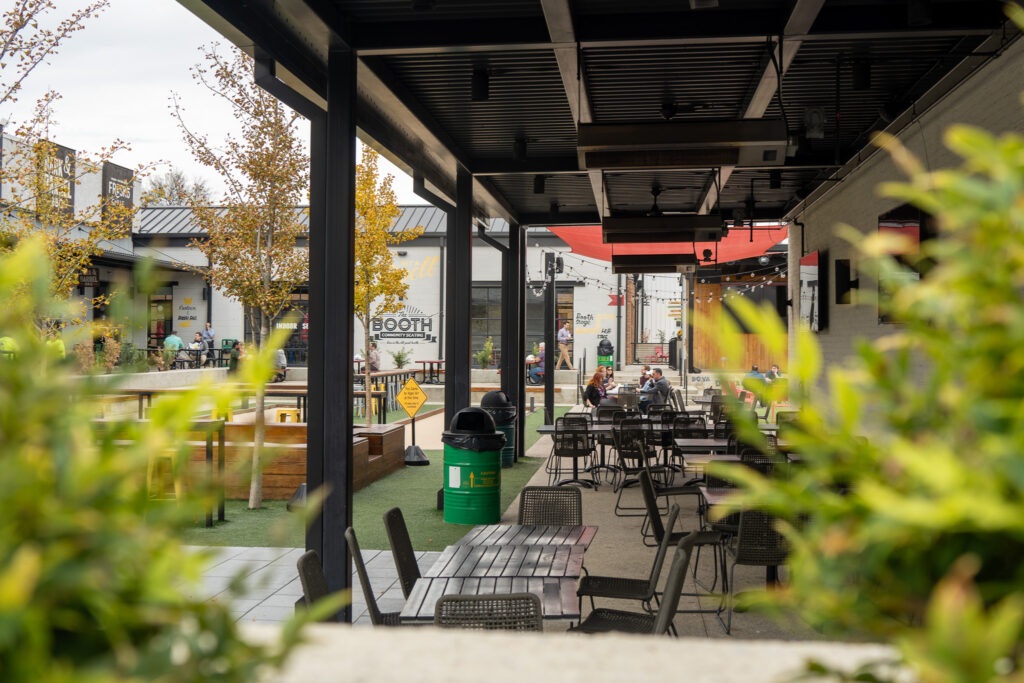 19 bars and restaurants with patios in the Rocket City