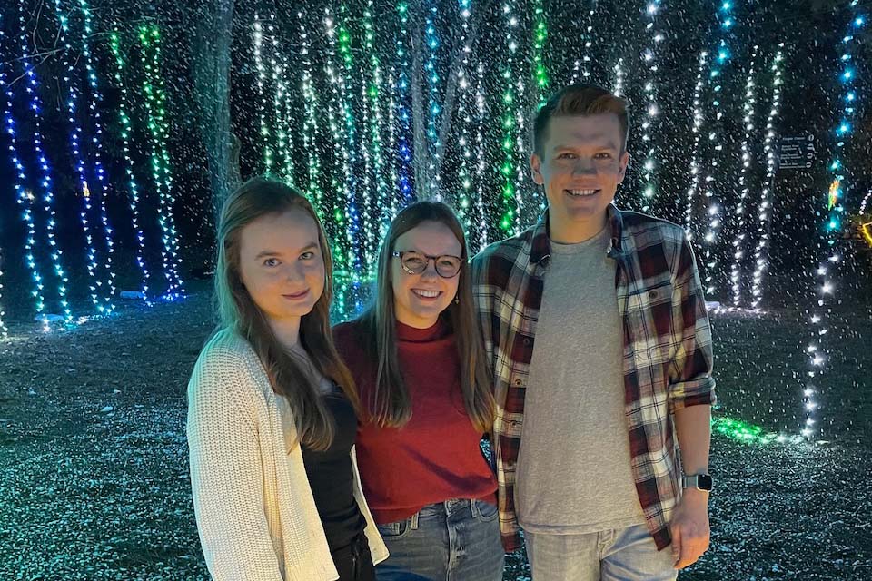 3 amazing holiday light shows to enjoy in Huntsville
