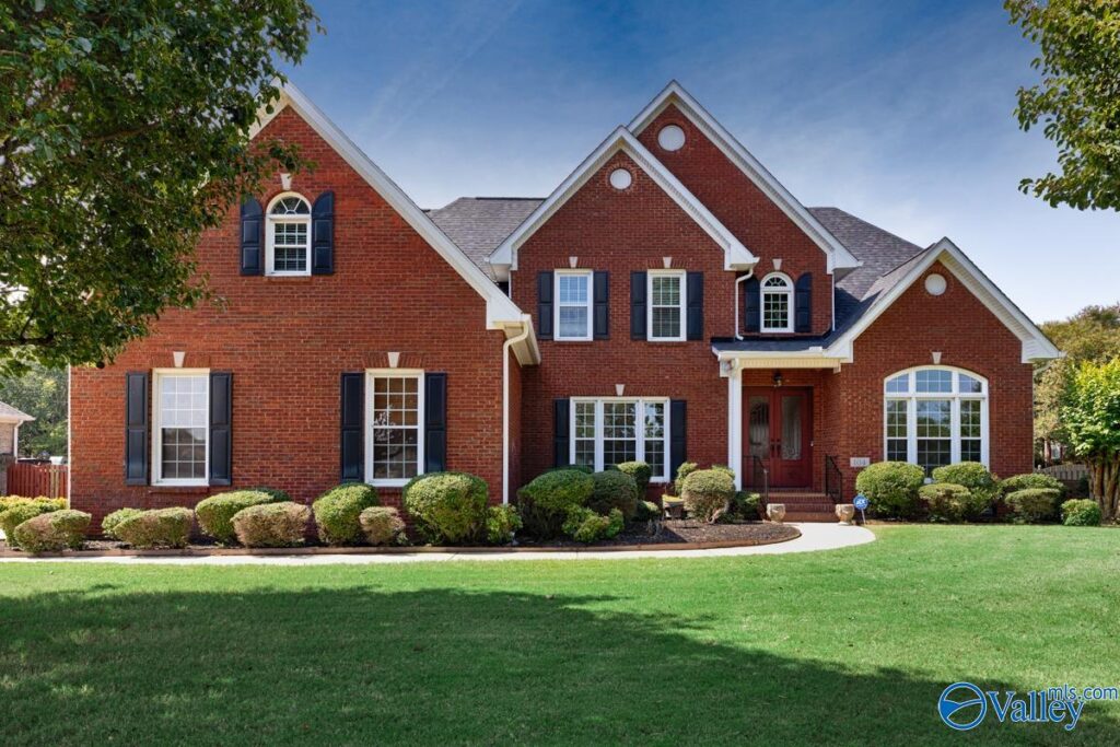 8 Huntsville-area homes on the market right now