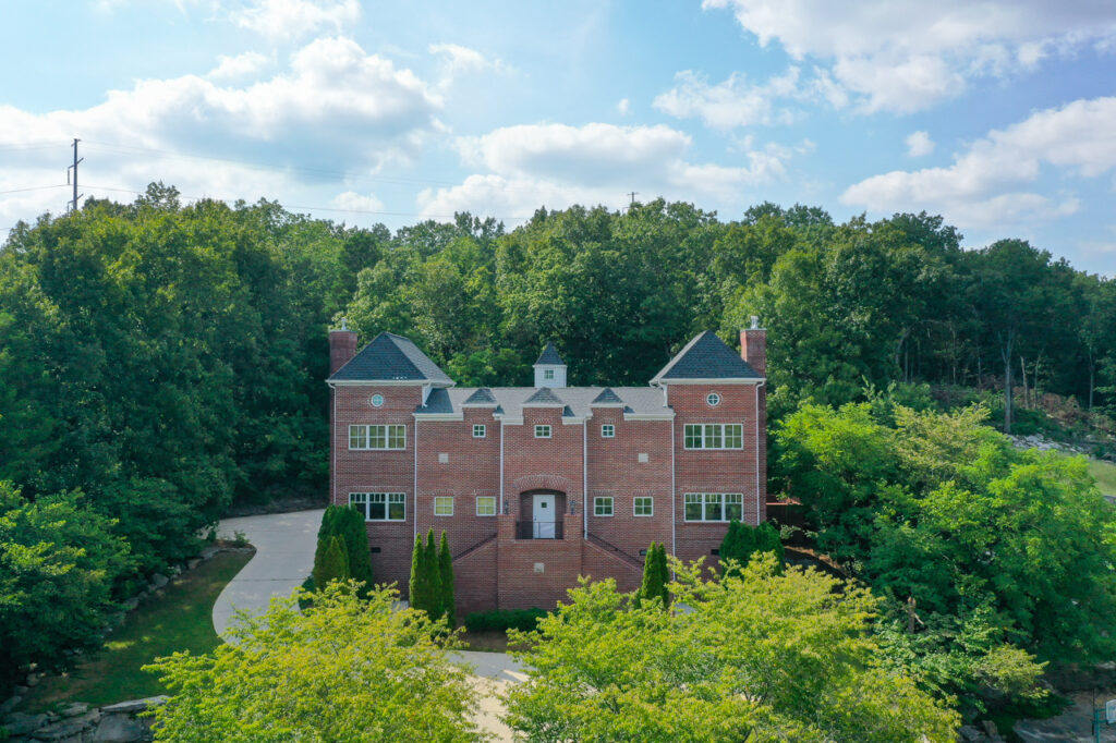 4 Huntsville mansions on the market right now + fun facts about one of the architects