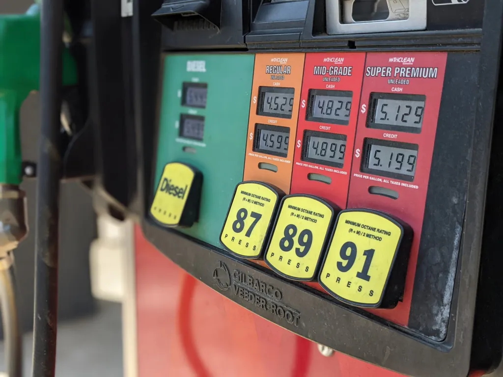 Gas prices hit new highs ahead of Memorial Day weekend