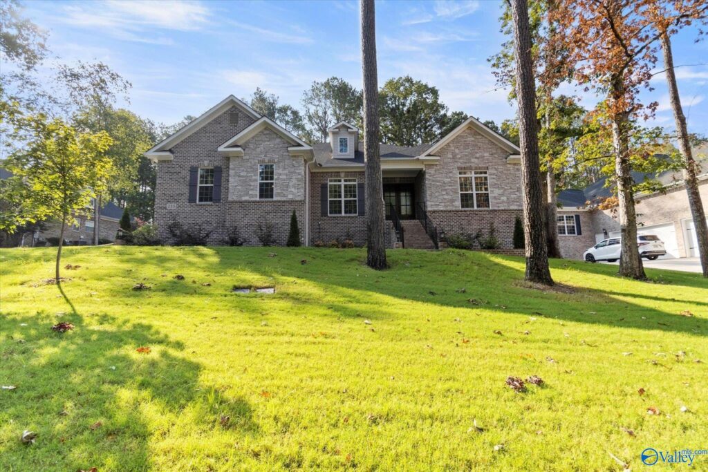 9 Huntsville-area homes on the market right now