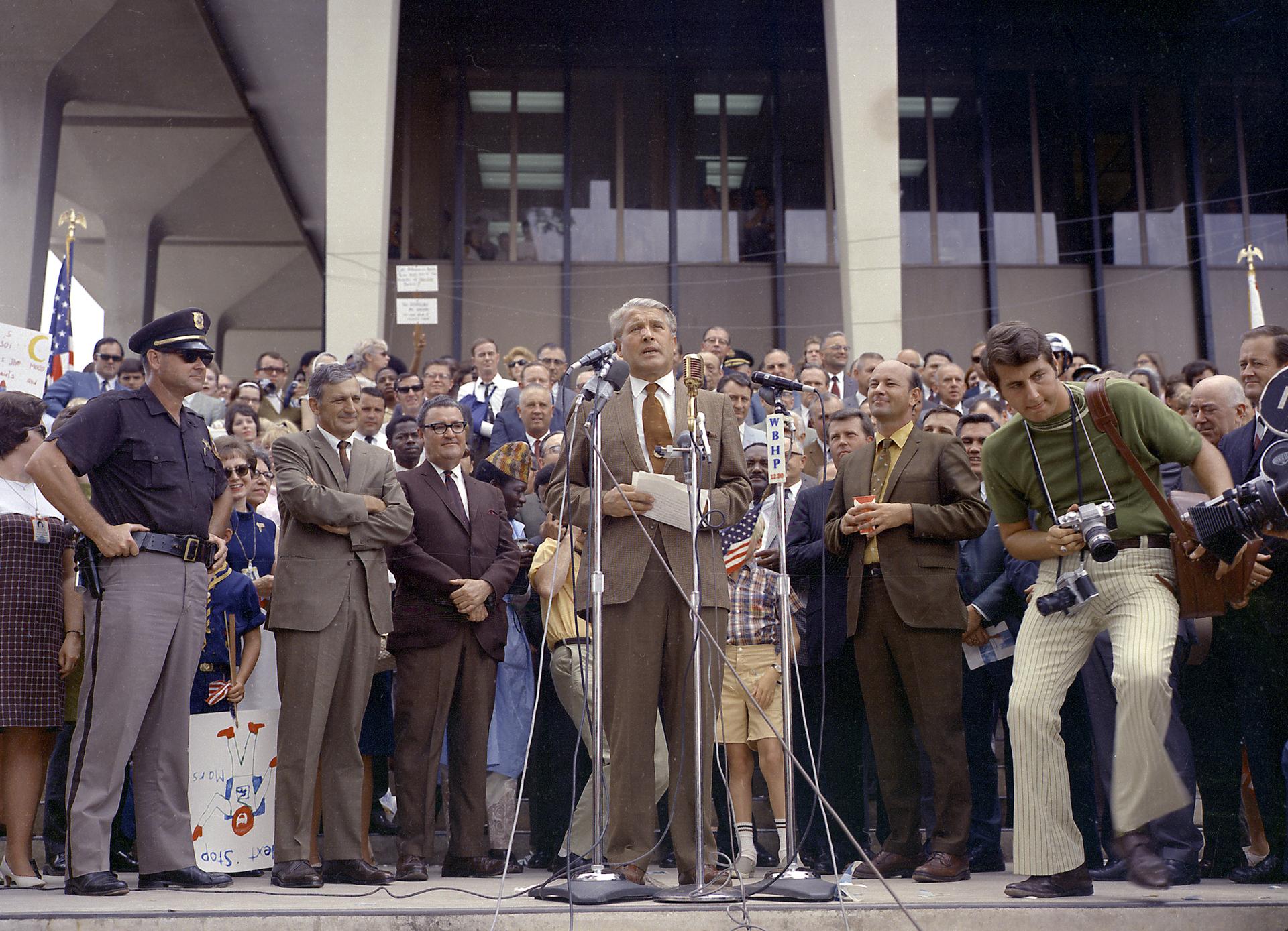 THEN AND NOW: Von Braun Downtown