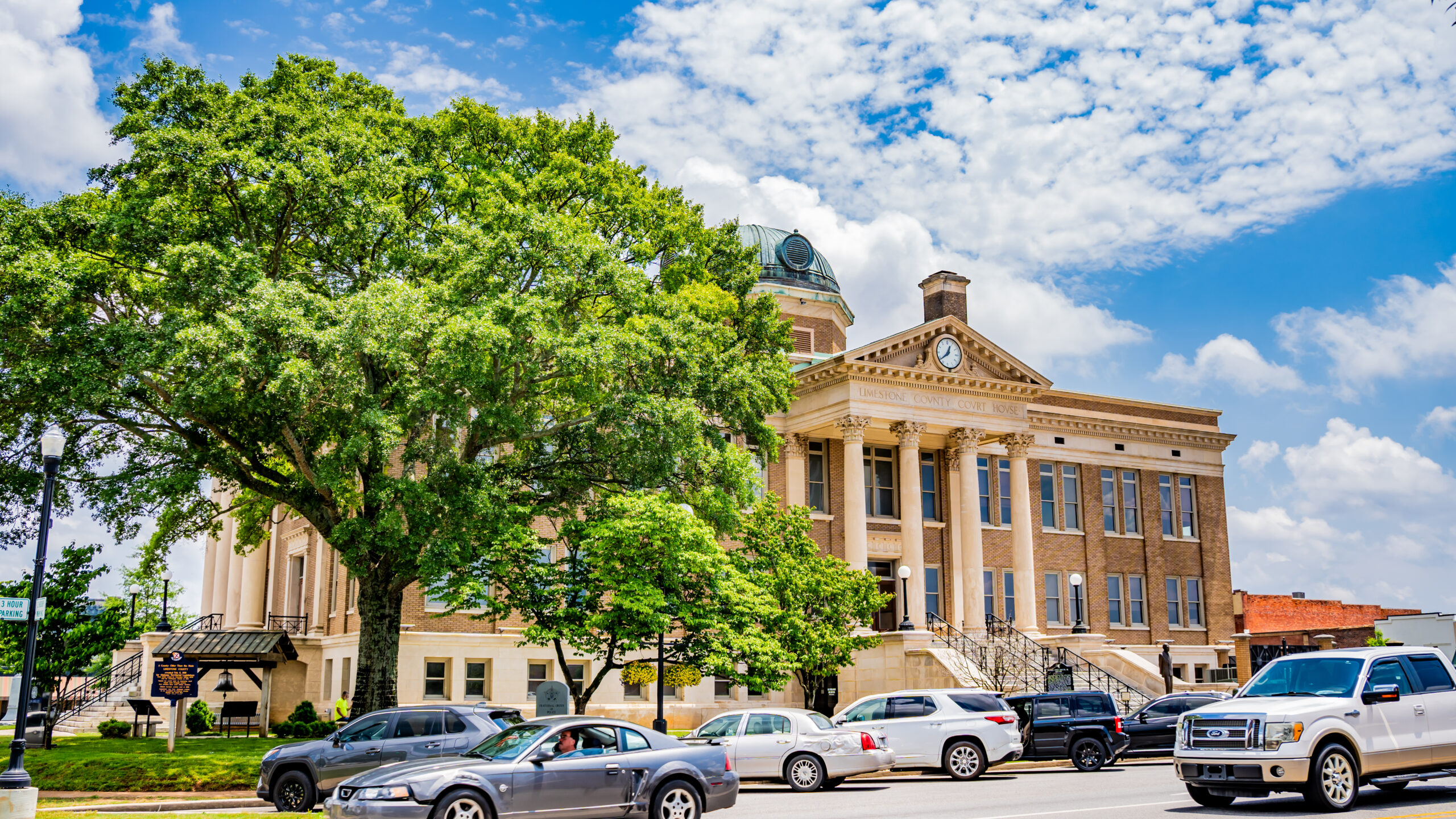 Athens municipal elections just weeks away: Here’s what to know