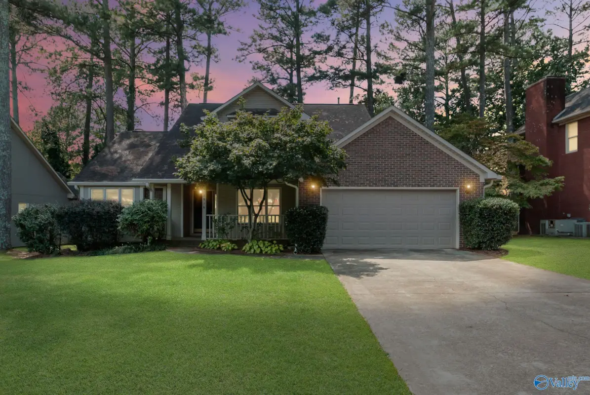 Here are 10 fantastic home listings here in the Huntsville area
