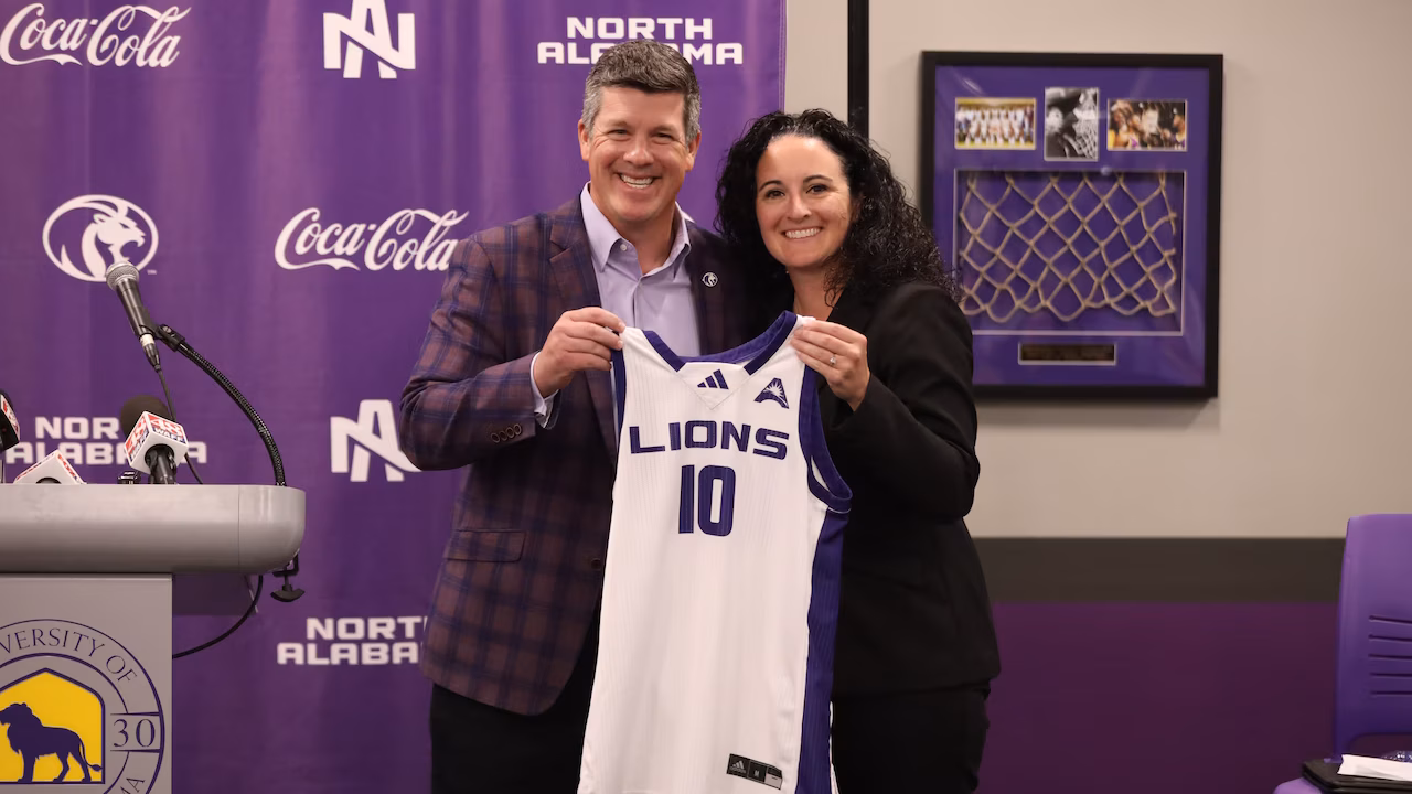 UNA hires new women’s basketball coach UNA hires new women’s basketball coach