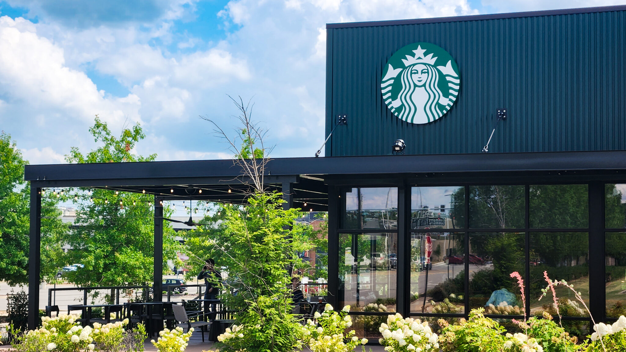 Starbucks? McDonald’s? Here are local alternatives to chain restaurants