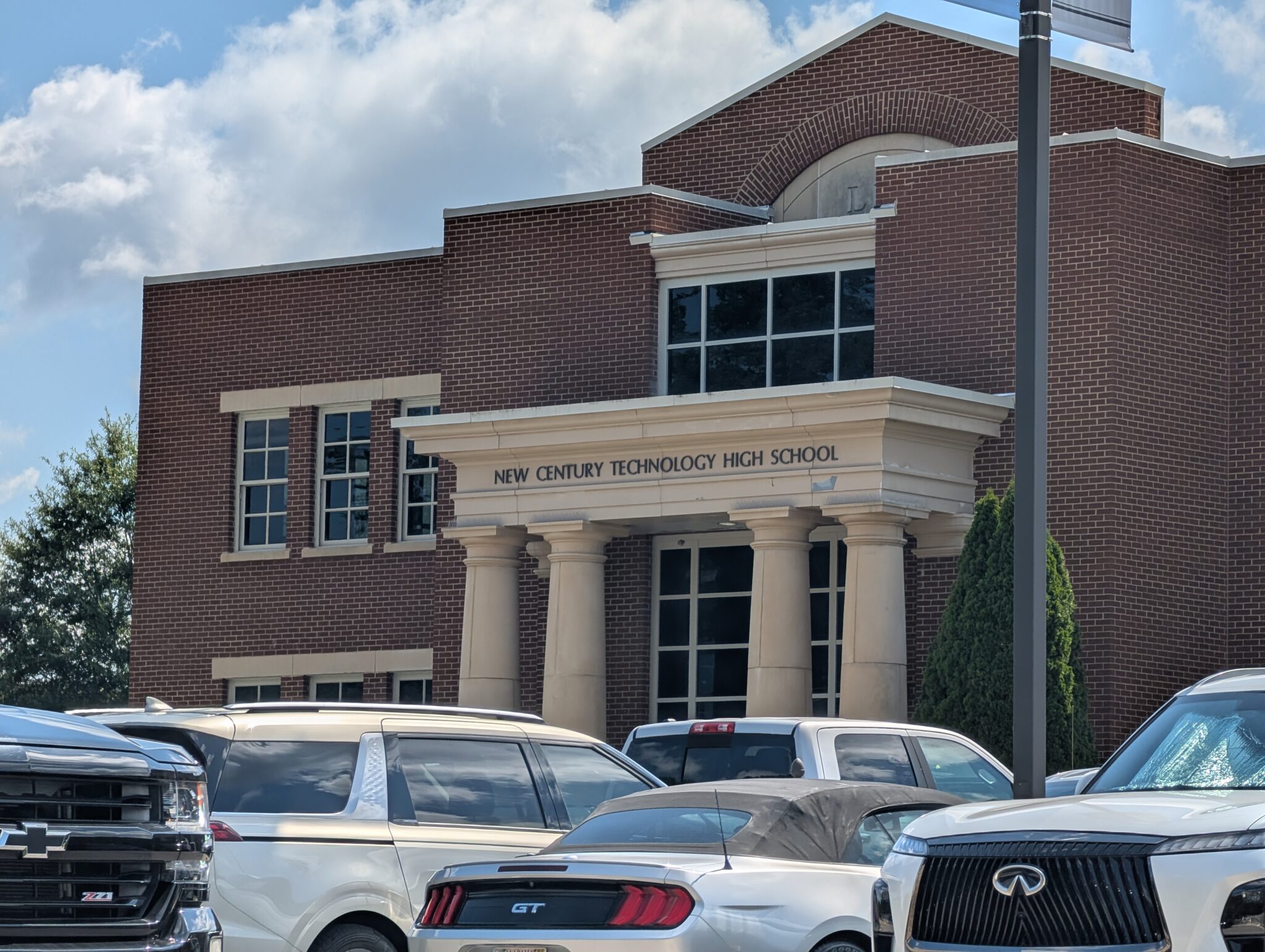 New Century tops U.S. News list of ‘Best High Schools in Alabama’ New Century tops U.S. News list of ‘Best High Schools in Alabama’