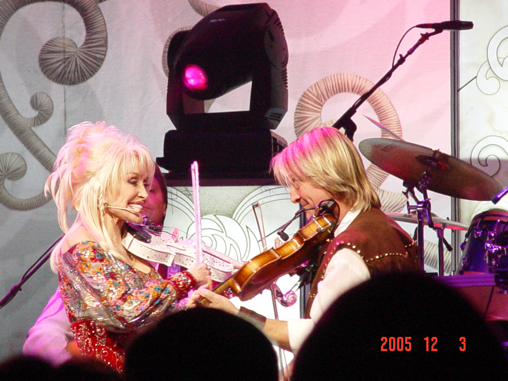 3 ways to celebrate Dolly Parton during 9-2-5 weekend